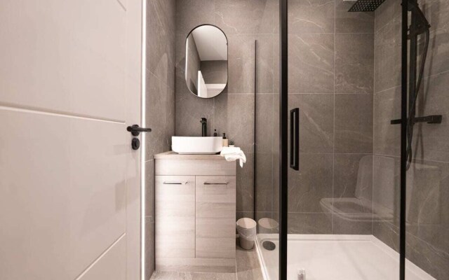 The Battersea Scenery - Elegant 2bdr Flat