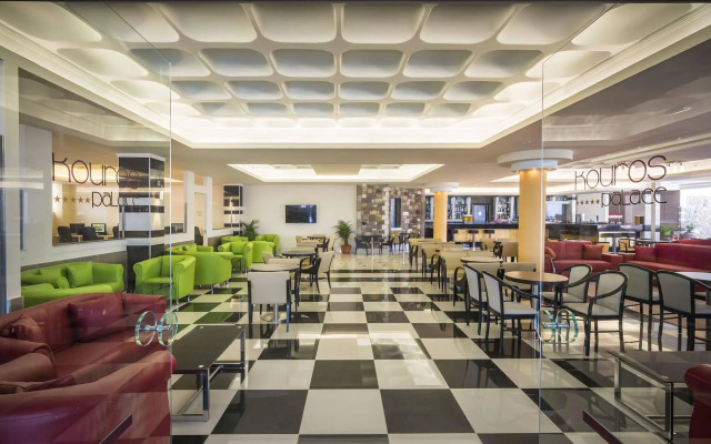 Kouros Palace Hotel