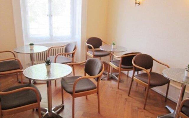 Chambres D'hôtes  La Petite Rochette
