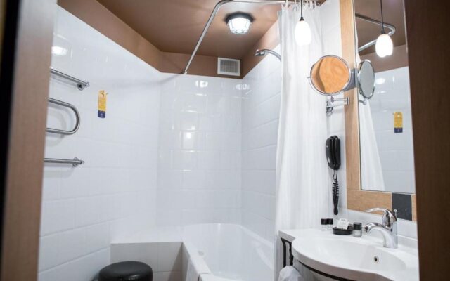 Best Western Santakos Hotel