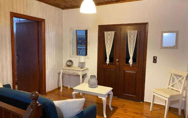 Sarakinas Farm House