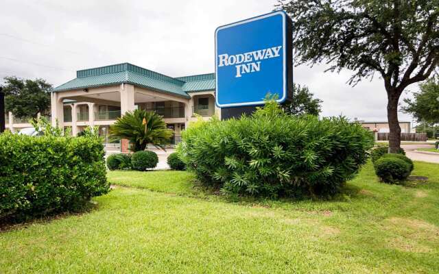 Rodeway Inn & Suites Highway 290 Northwest