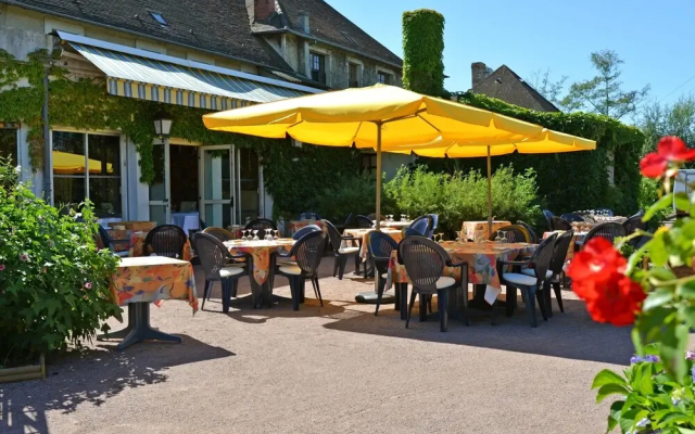 Logis Hostellerie du Lion d'Or