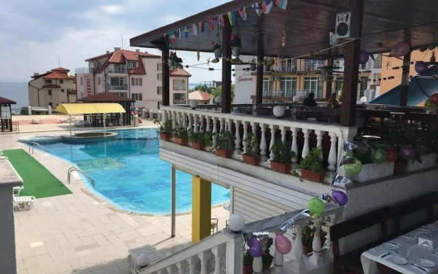 Hotel Corona by Asteri Hotels