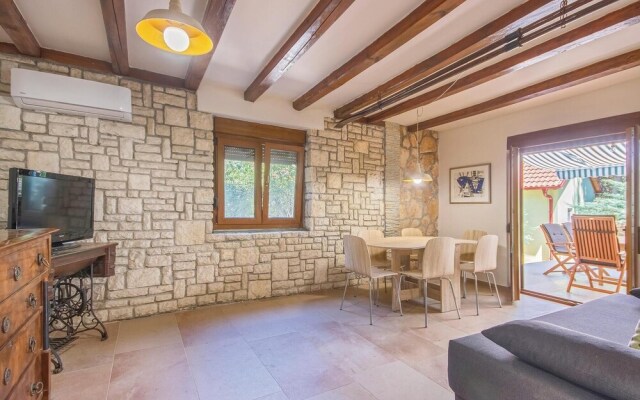 Stunning Home in Premantura With Wifi and 3 Bedrooms