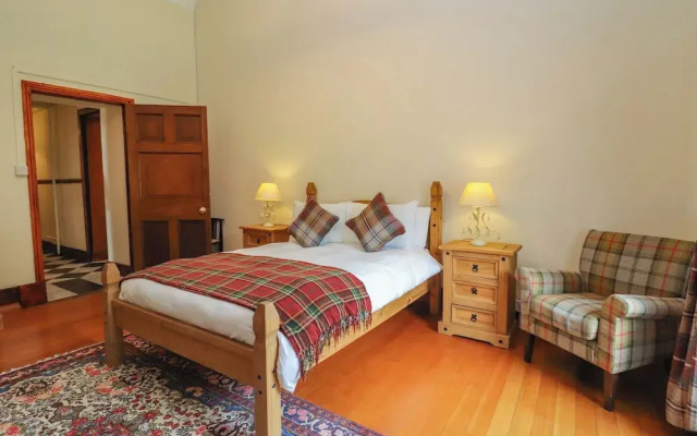 Rob Roy Apartment