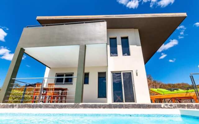 Big, Ultramodern Hillside Home With Private Pool and Endless Ocean Views