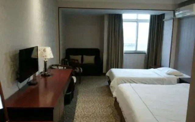 Wanshui Qianshan Hotel