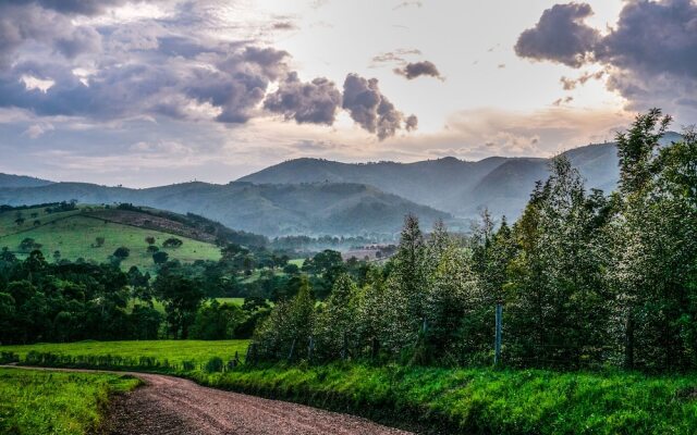 The Crested Crane Bwindi Hotel