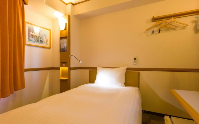 Toyoko Inn Shin Yokohama Station Shinkan