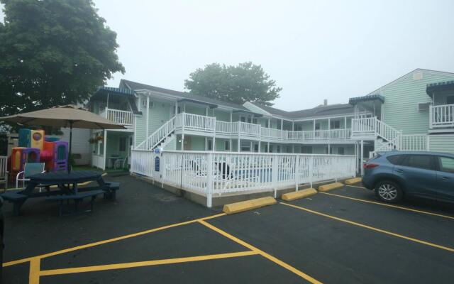 White Cap Village