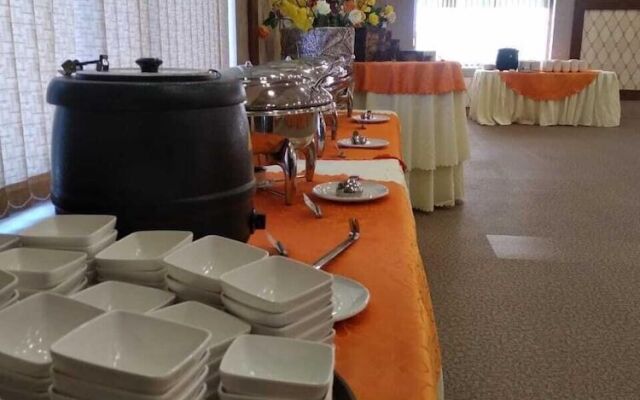 G K Hill View Resort