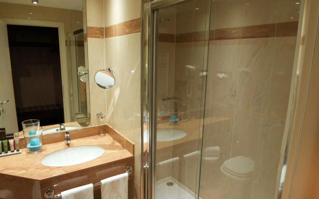 Winter Garden Hotel - Bergamo Airport