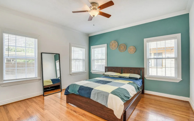 Vibrant Houston Getaway: 5 Mi to Downtown Aquarium