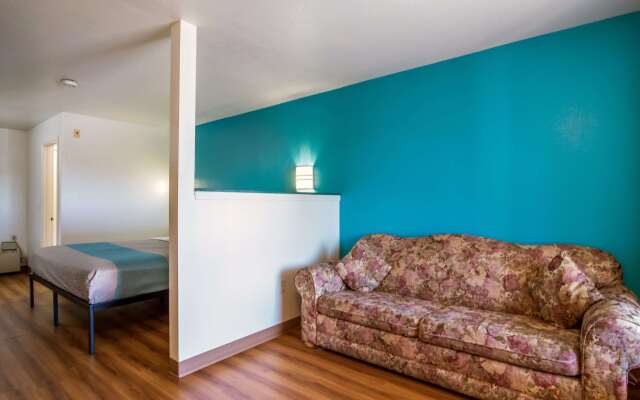 Motel 6 Portland, OR Mall 205