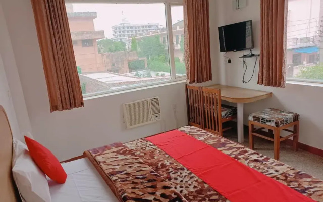 Staygo Hotel Near Shantikunj Bhupatwala