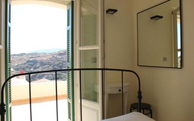 KARMI Apartments