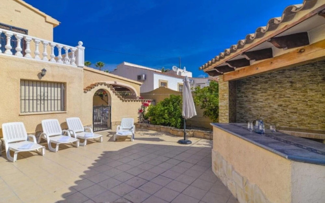 Villa - 5 Bedrooms with Pool - 105024