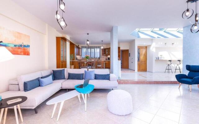 Luxury Apartment 190 m2 Sky & Sea