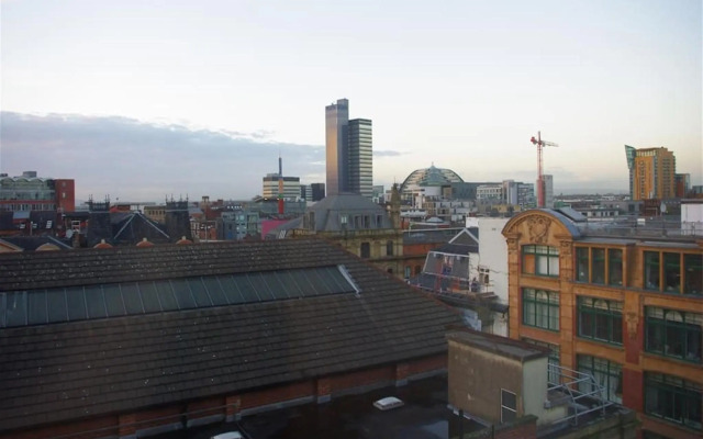 City Centre Apartment With Panoramic View