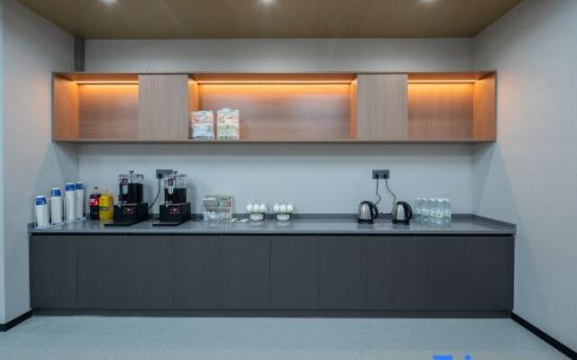 Yilin Hostel