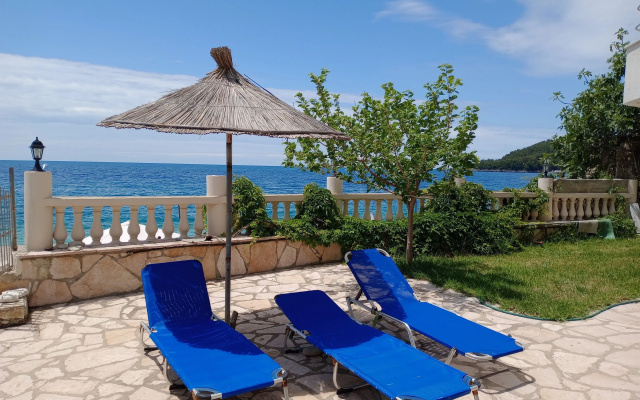 Magic Ionian Apartments & Rooms