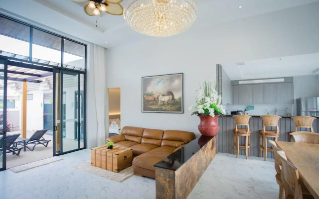 Gold Chariot Pool Villa