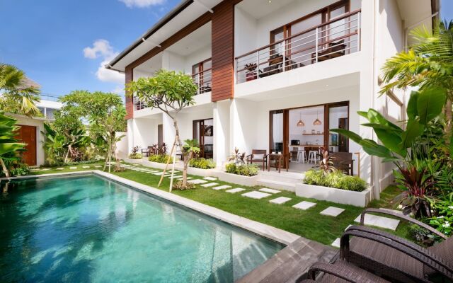 Echo Beach Villa & Apartment