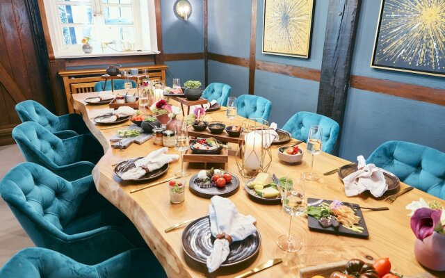 Meinsbur Boutique Hotel