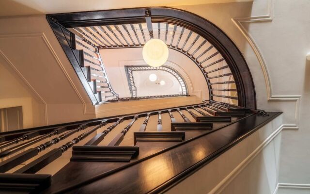 The Wine Lodges by An Island Apart