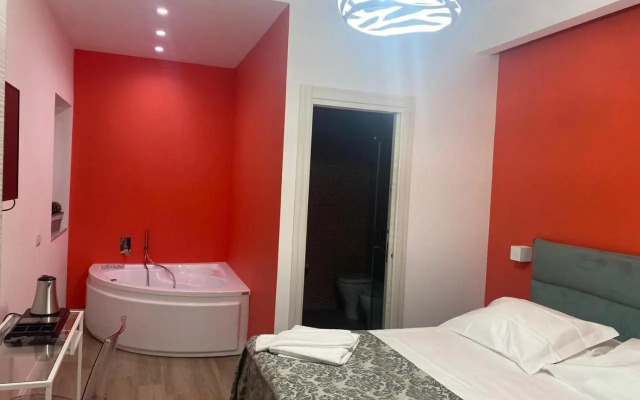 Suite Riviera 84 (Adults Only)