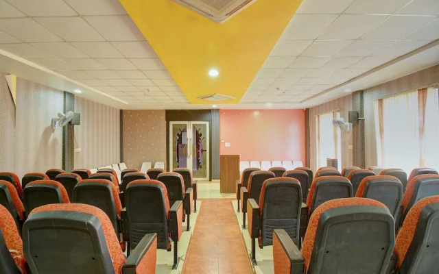 Forest Transit Hotel by OYO Rooms
