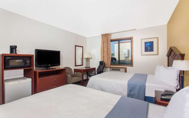 Days Inn by Wyndham Austin