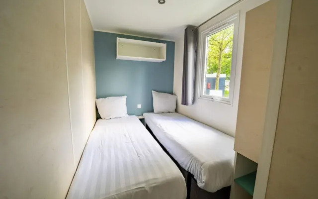 Well-maintained Chalet Near Amsterdam