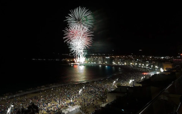 Quevedo Beach Apartment II by Canary365