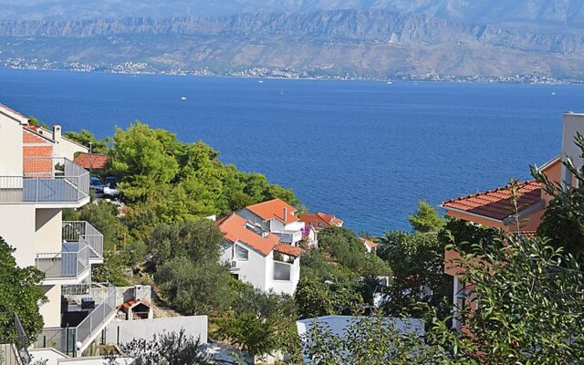 Lozna Residence 25811