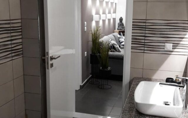 Faliro Hotel