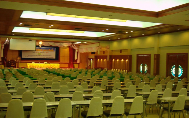 Thong Paeka Hotel