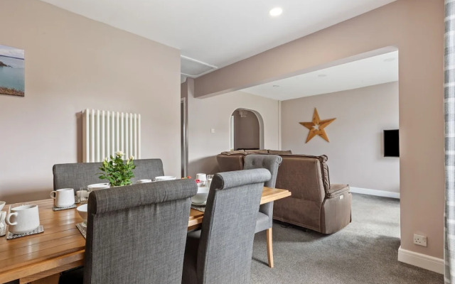 Roslen - Lovely Bungalow Near Beach and Village