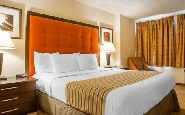 University Inn & Suites Stevens Point