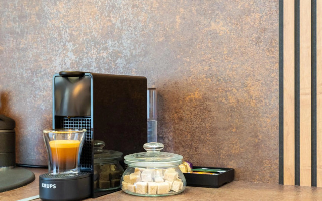 Glamour Apartments 8