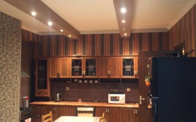 Bachos Apartment