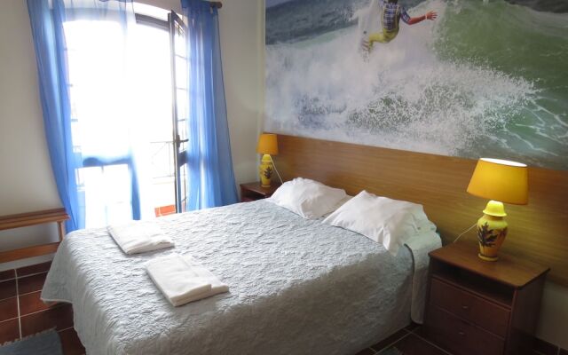 Supertubos Beach Hostel