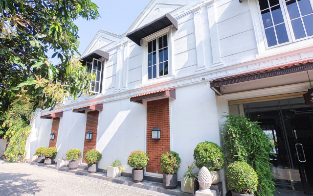 Akash Retreat And Spa
