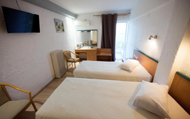 Thomas Beach Hotel