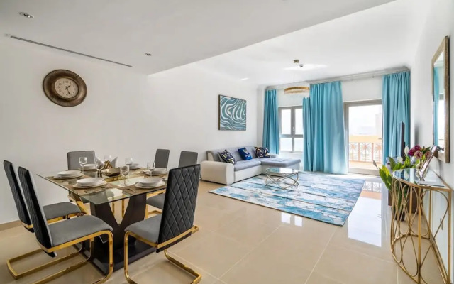 Pool View 1BR on Palm Jumeirah