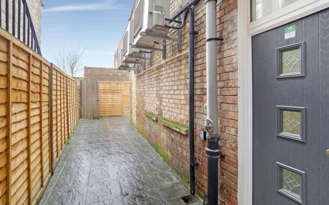 Beautiful Studio in London Near Wimbledon Park