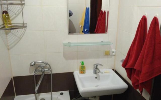 Апартаменти на Ерусалимці 2 кімнати центр поруч з фонтаном Рошен