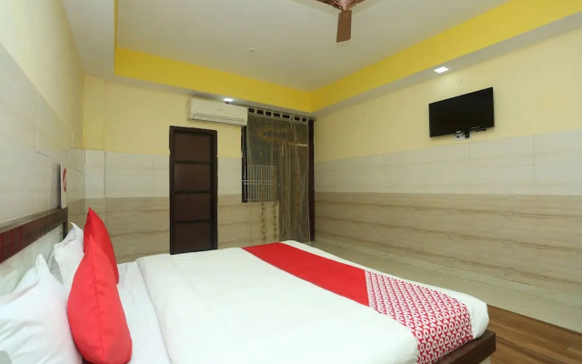 Santosh Residency by OYO Rooms