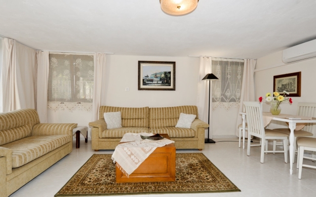 Elizabeth Home - Nea Moudania Halkidiki